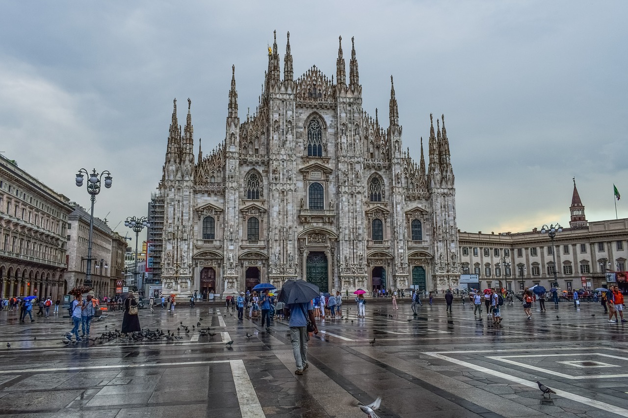 italy  milano  duomo square free photo