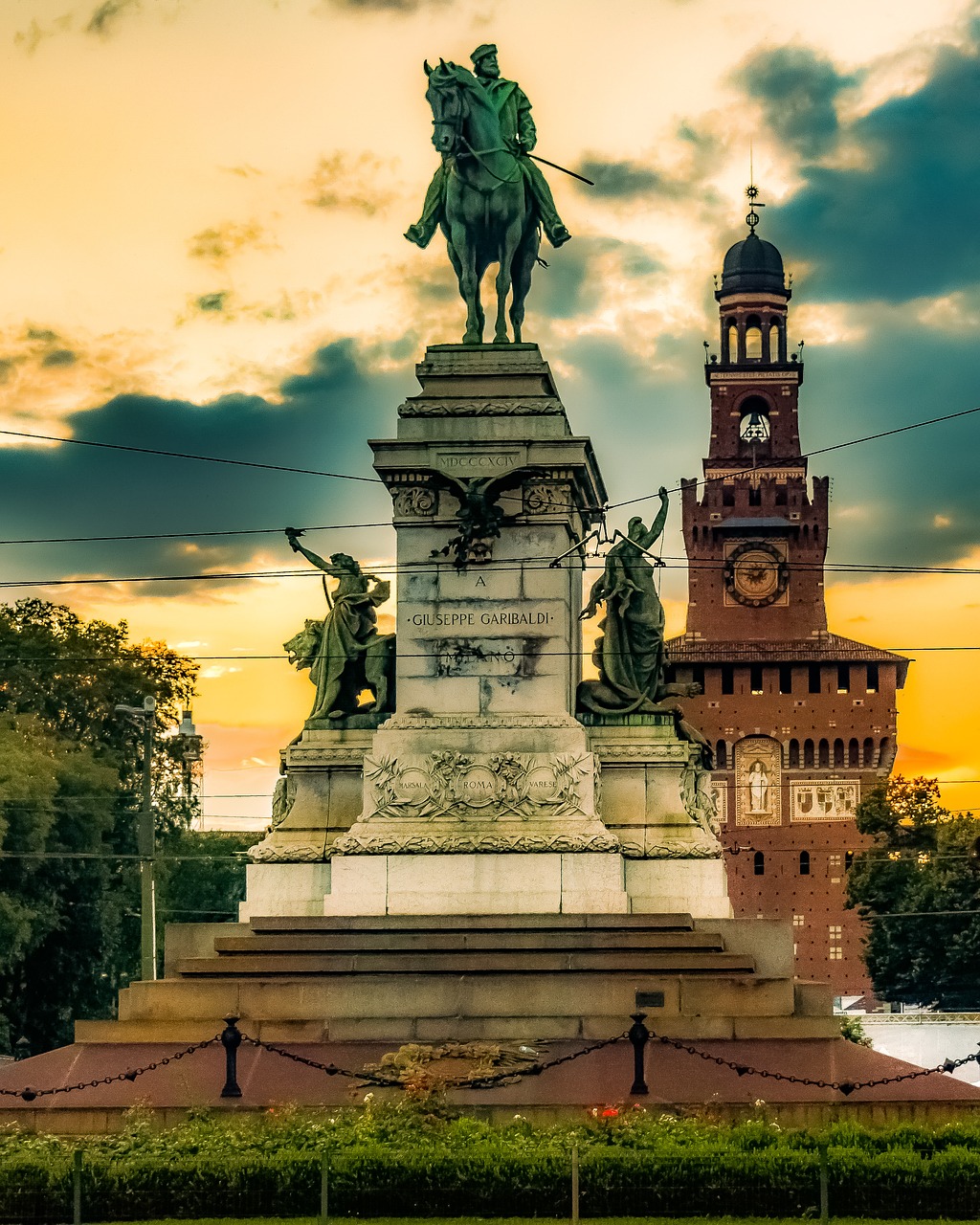 italy  milan  square free photo