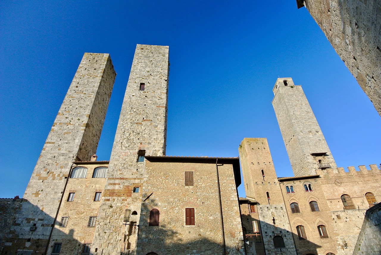 italy  tuscany  architecture free photo