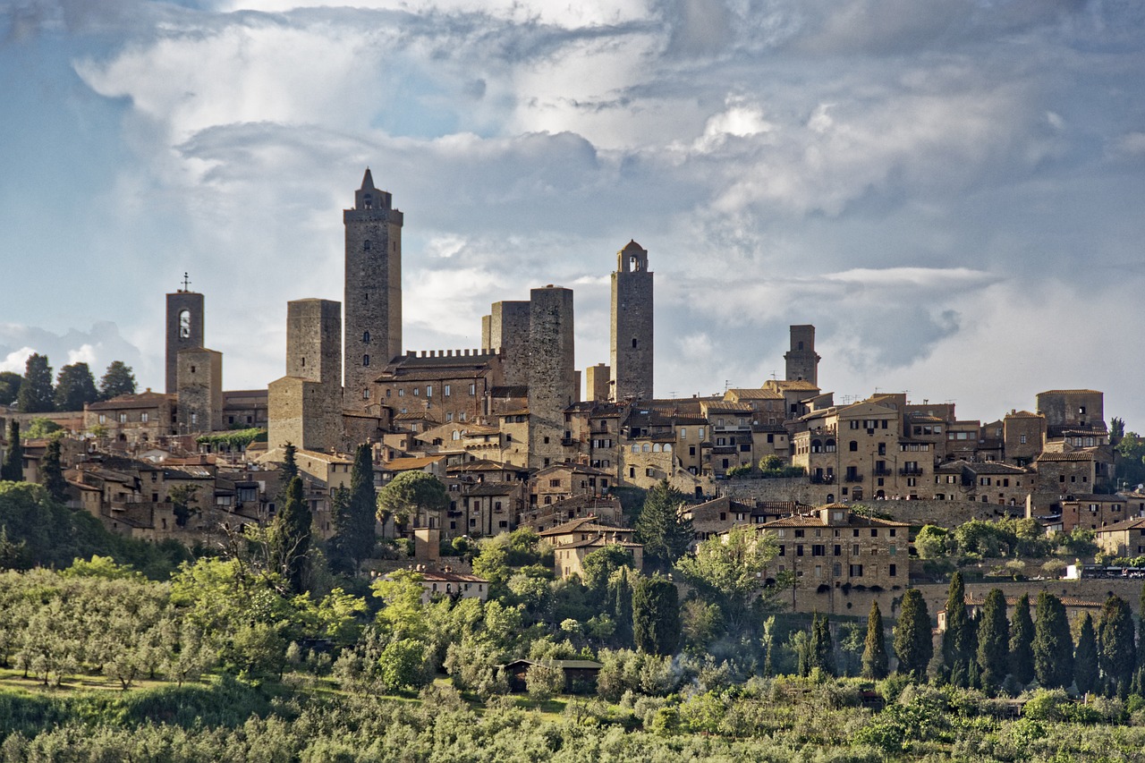 italy  tuscany  san gimignano free photo