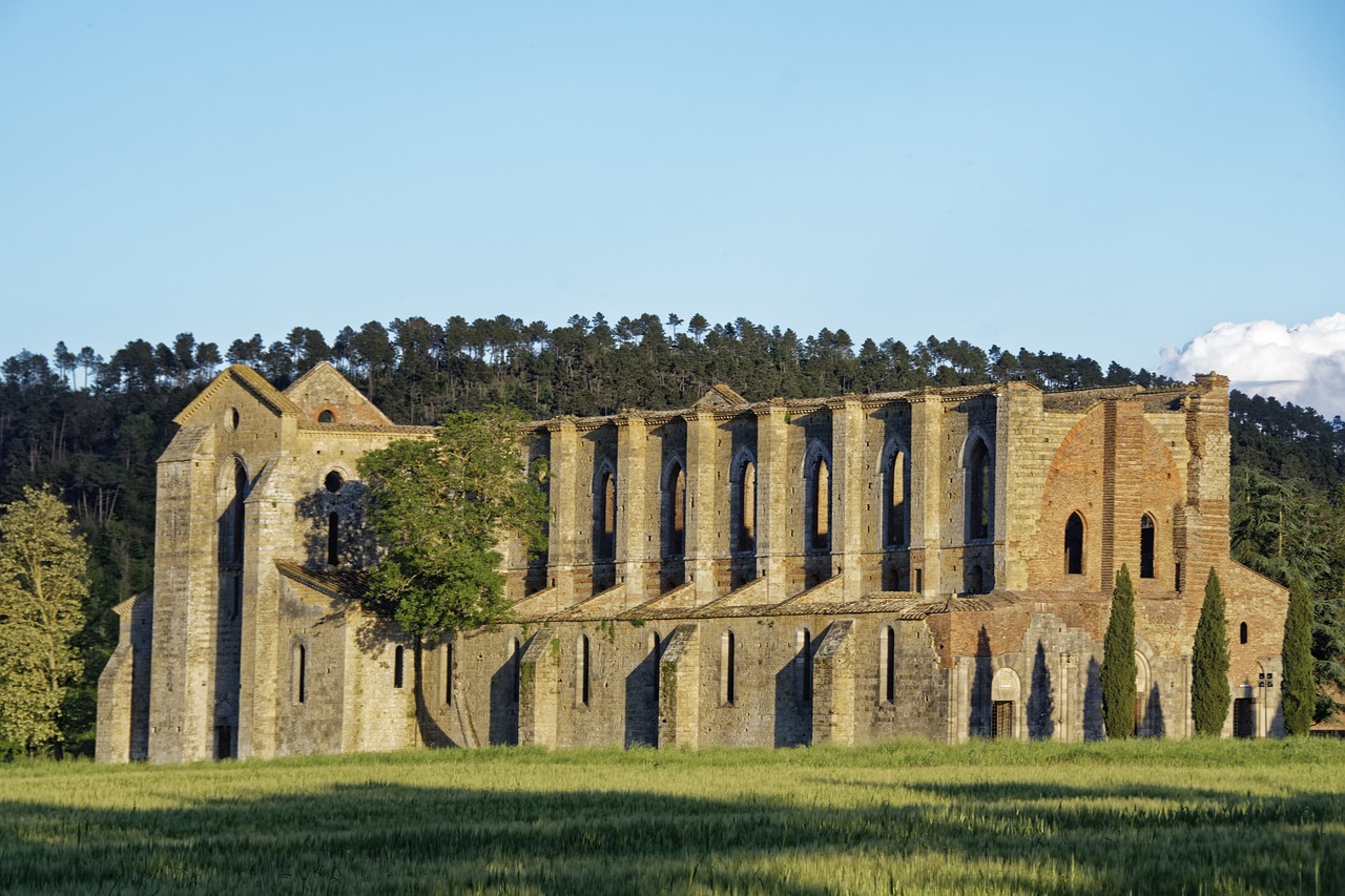 italy  tuscany  abbazia san galgano free photo