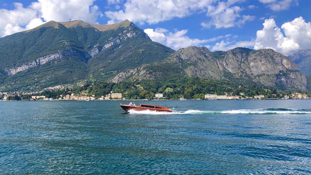 italy  boat  landscape free photo