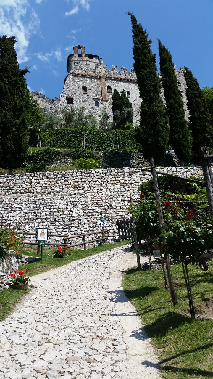 italy castle fortress free photo