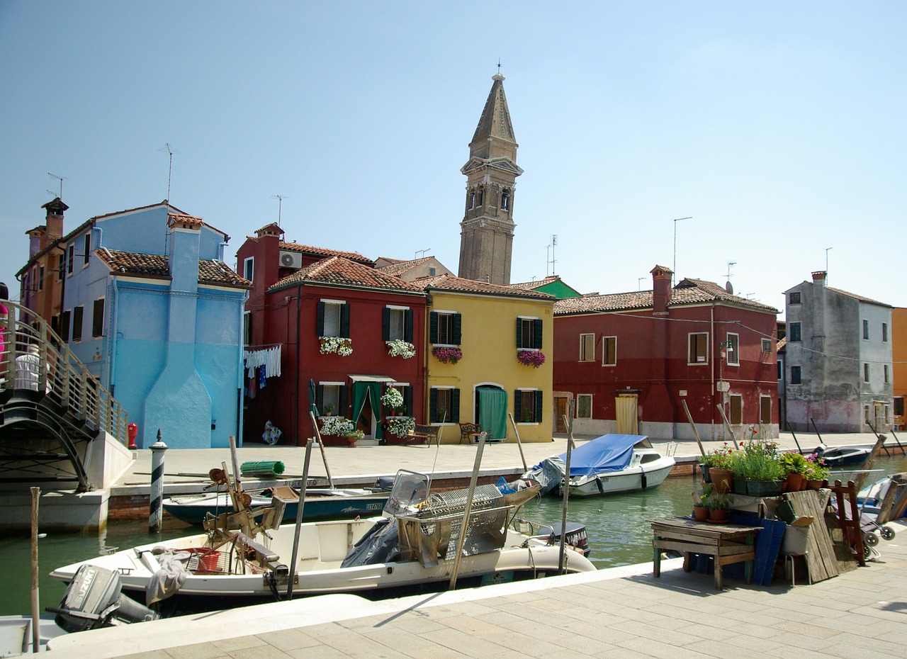 italy burano island colorful houses free photo