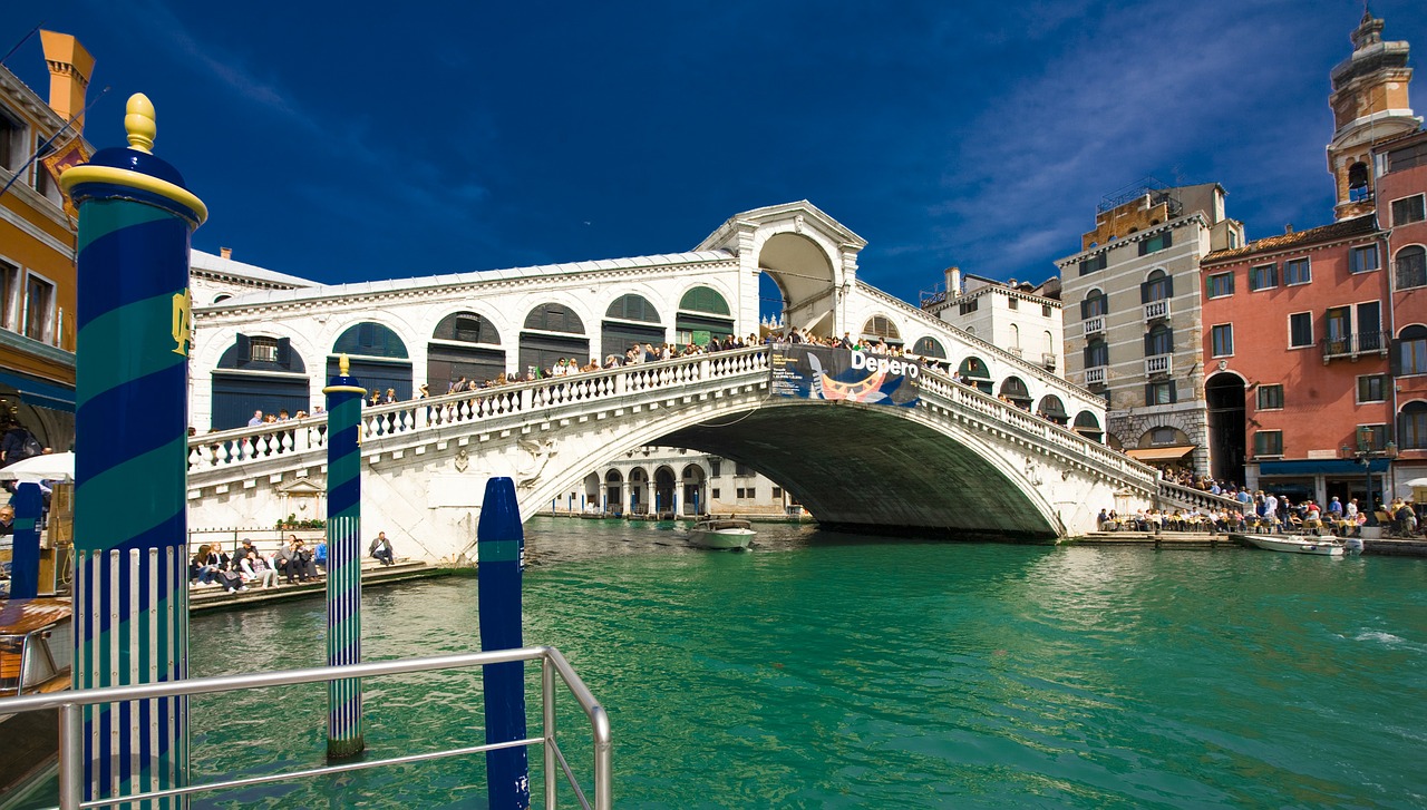 italy venice rialto bridge free photo