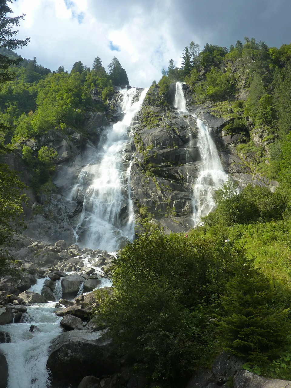 italy waterfalls cascade free photo