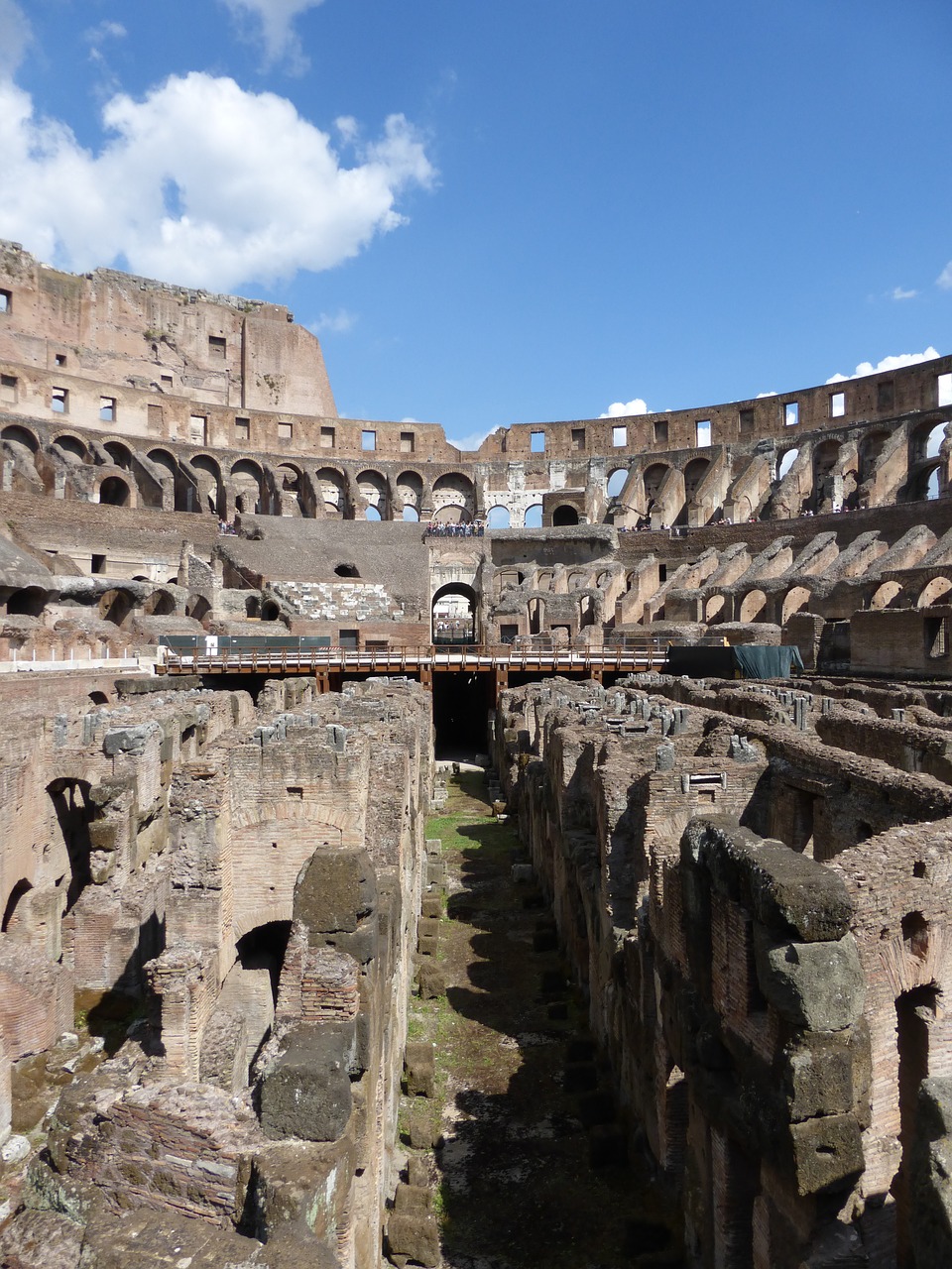 colosseum rome italy free photo