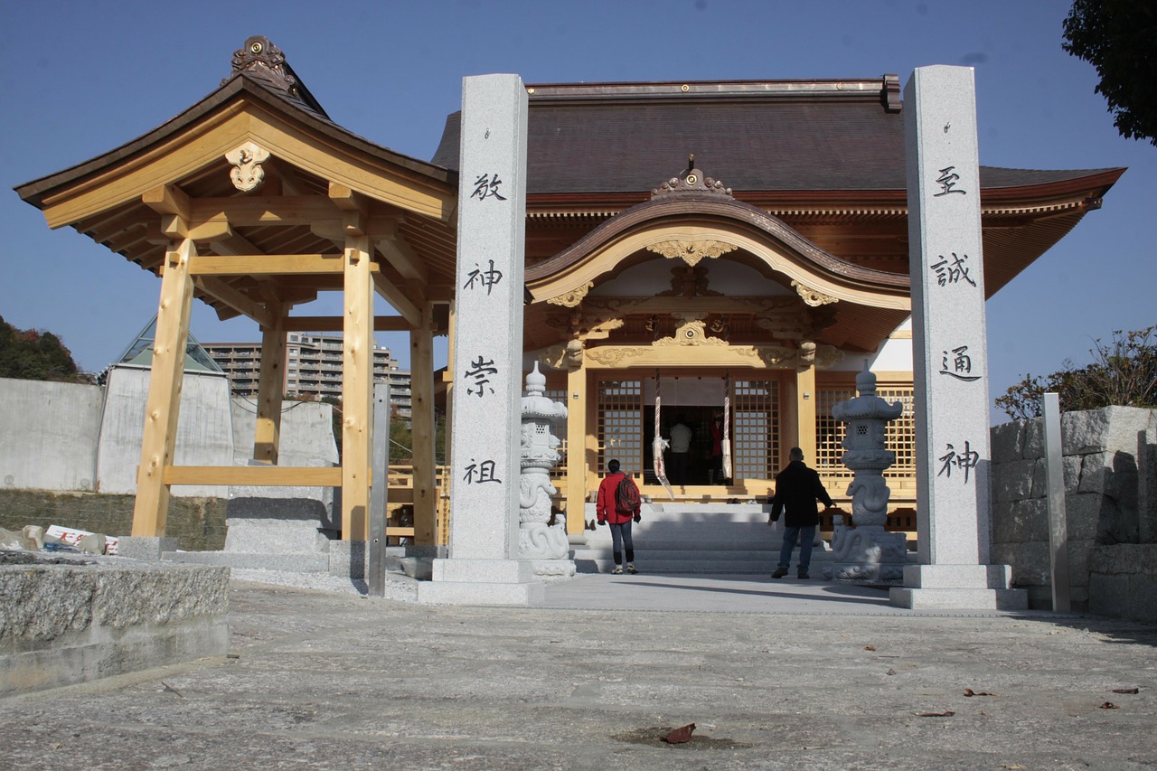 iwakuni japan temple free photo