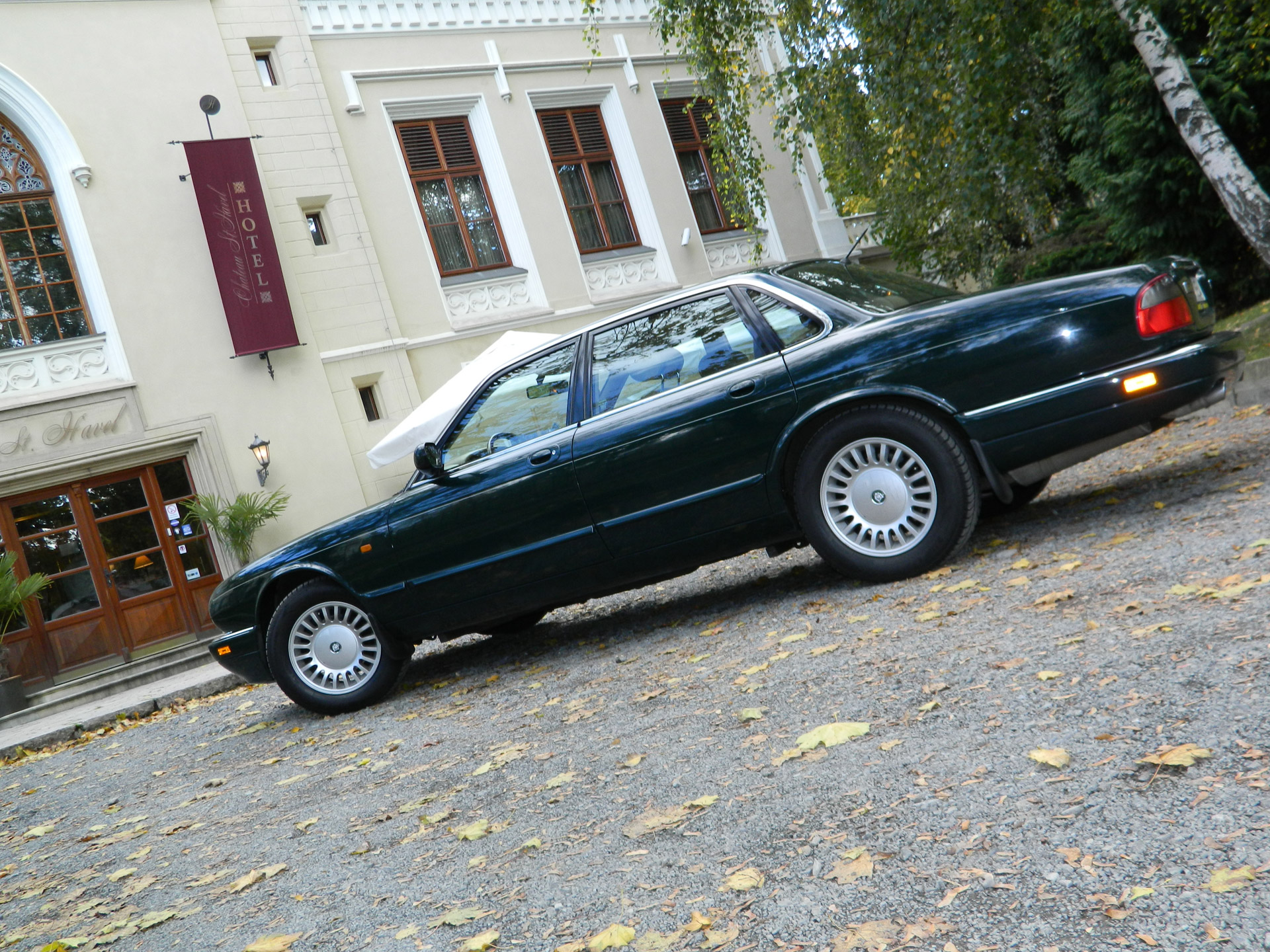 jaguar xj6 jaguar xj6 free photo