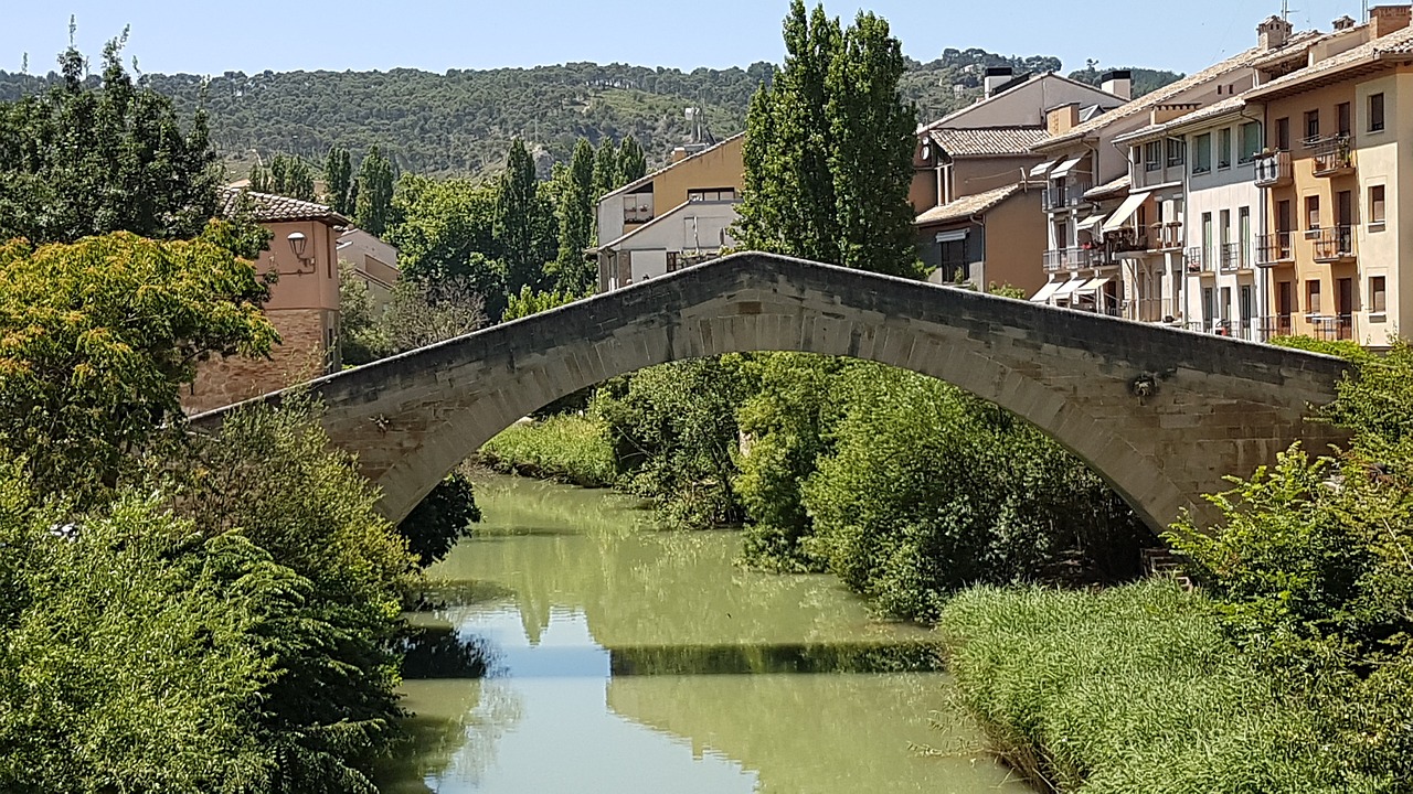 jakobsweg bridge stone bridge free photo