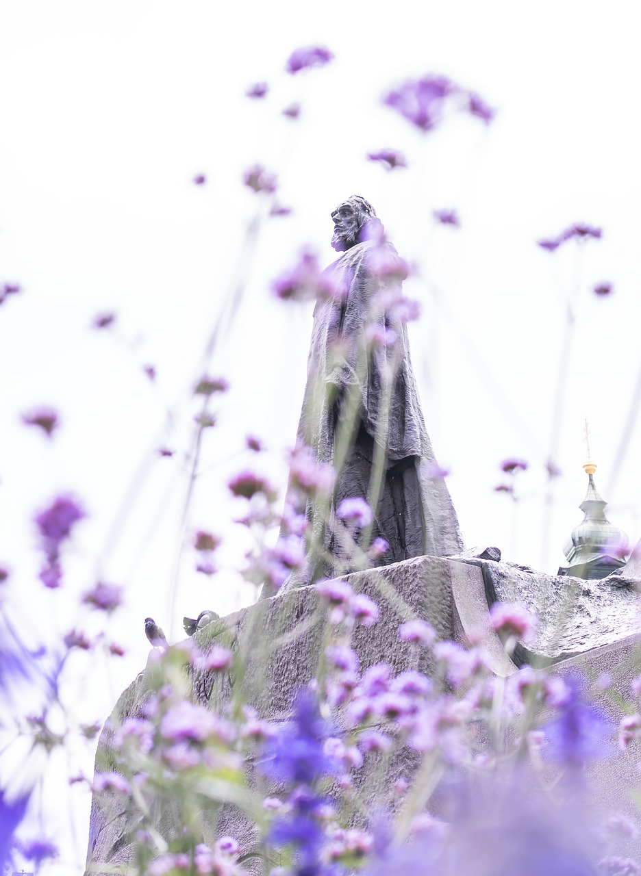 jan-hus-monument  jan hus  monument free photo