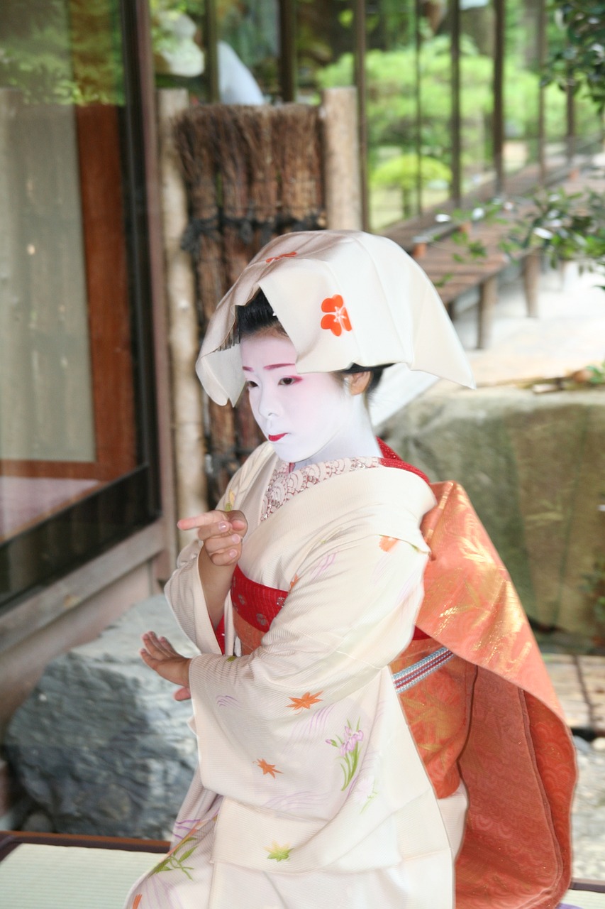 japan kyoto geisha free photo