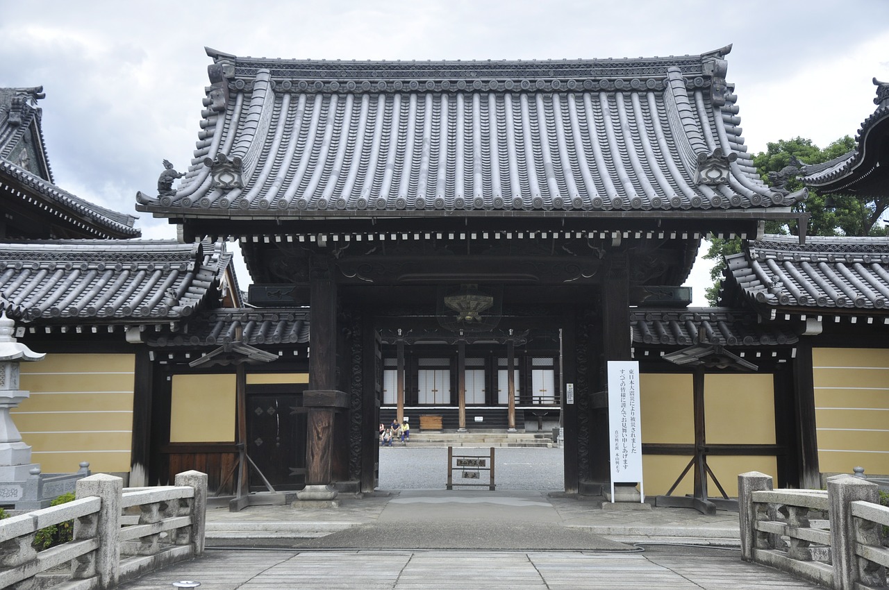 japan kyoto the big roof free photo