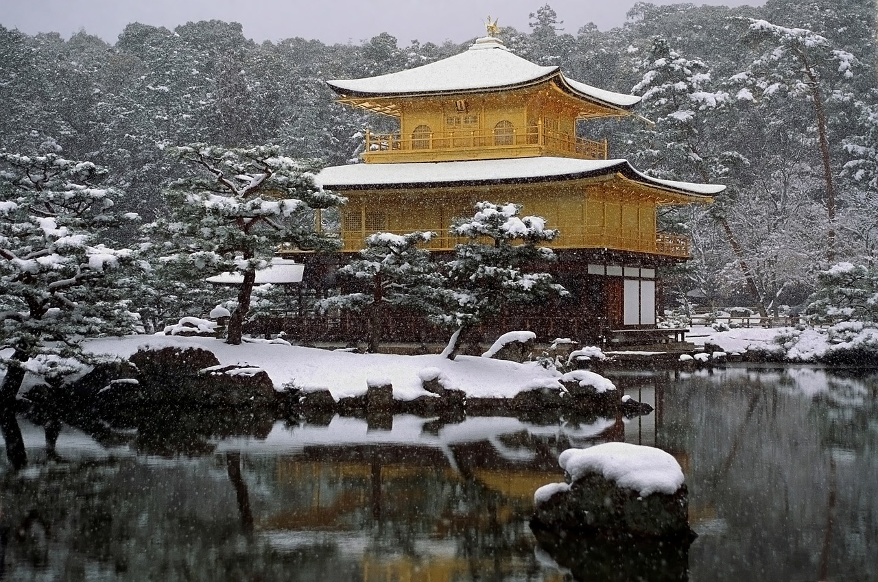 japan temple snow free photo