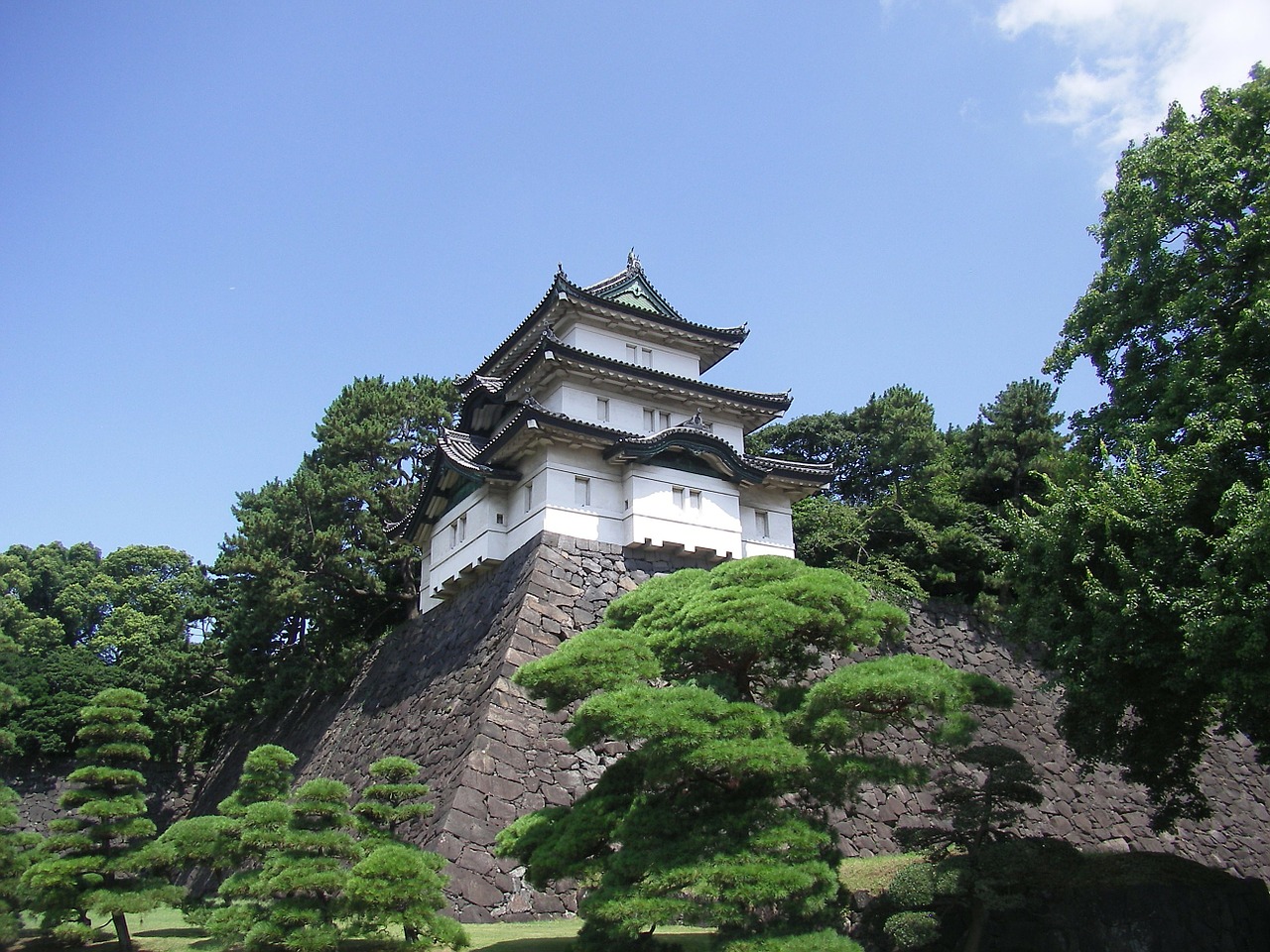 japan imperial palace free photo