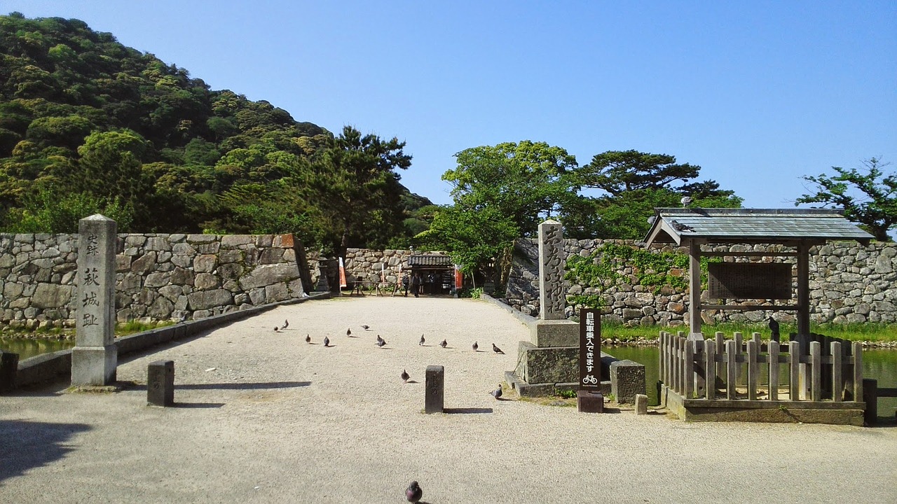 japan old castle the main entrance free photo