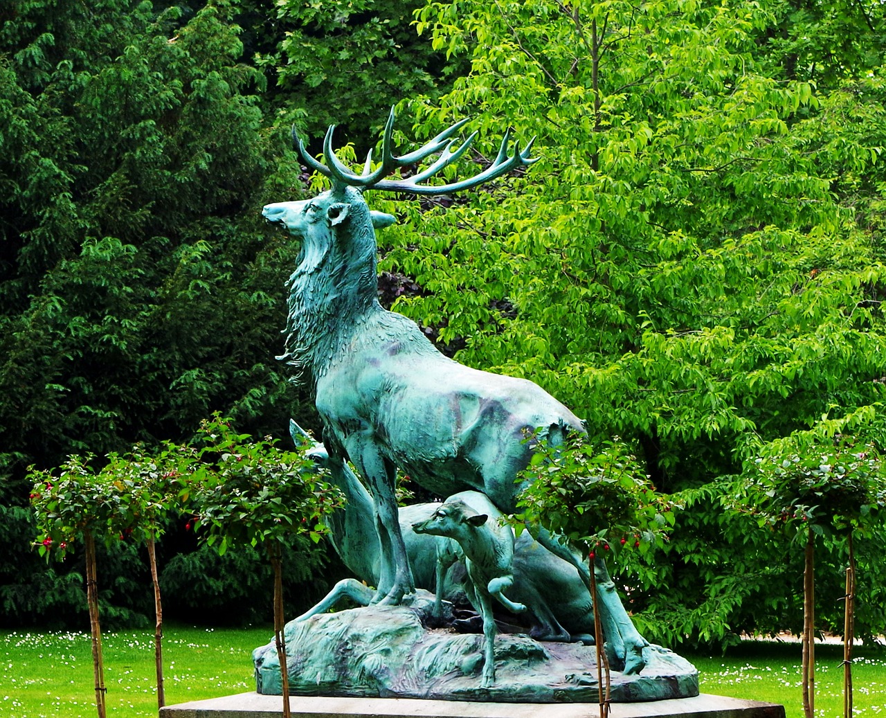 jardin du luxembourg france statue free photo