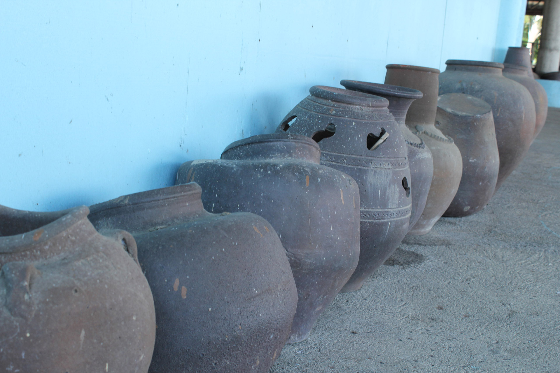 ancients jars jars object free photo