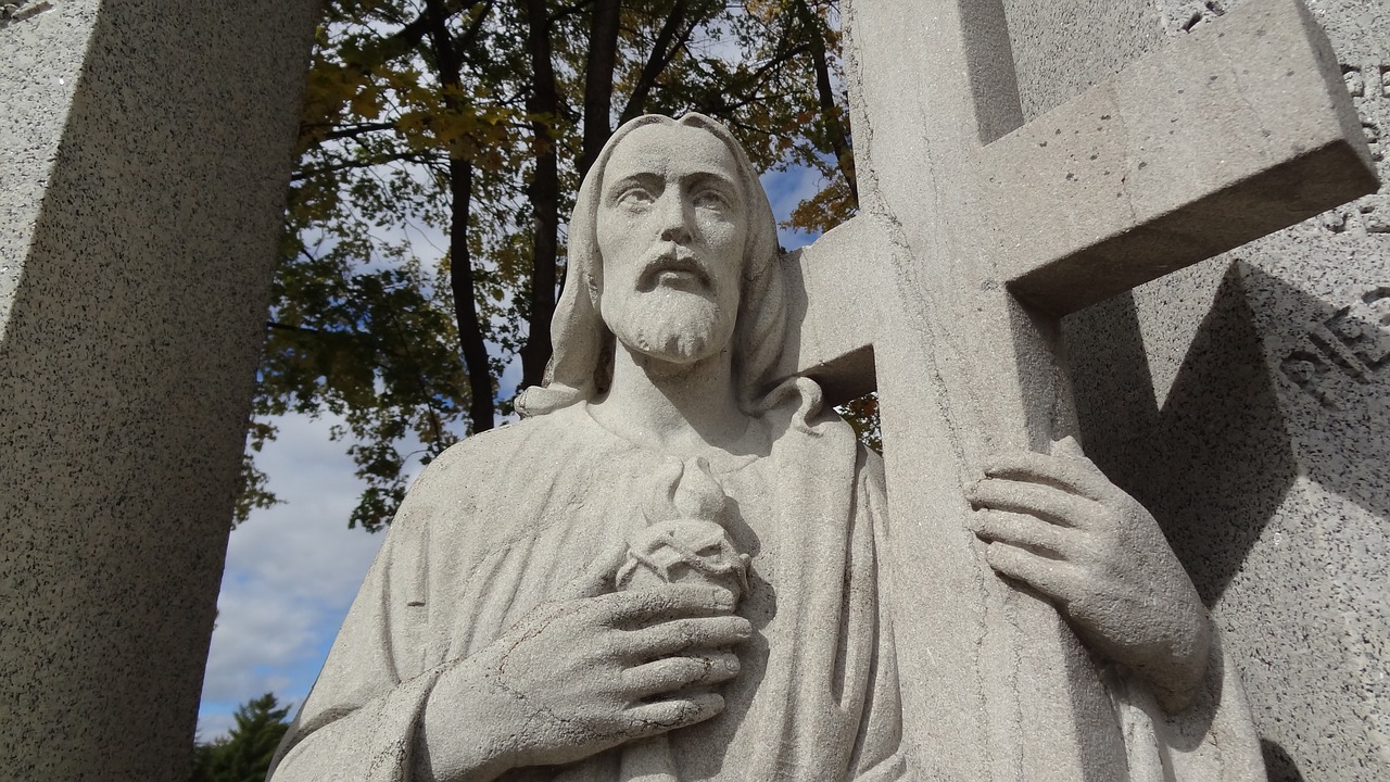 jesus cross graveyard free photo