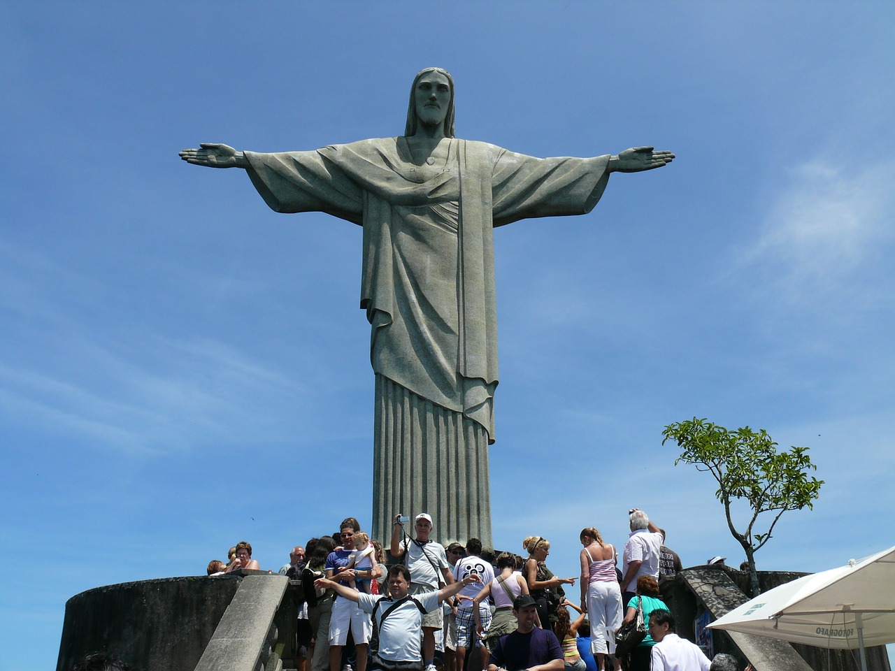 jesus christ statue rue de janeiro free photo