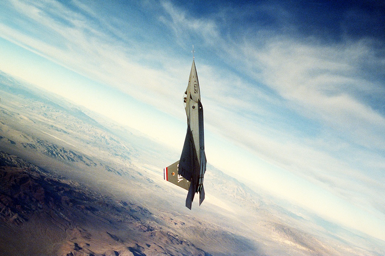 jet fighter vertical free photo