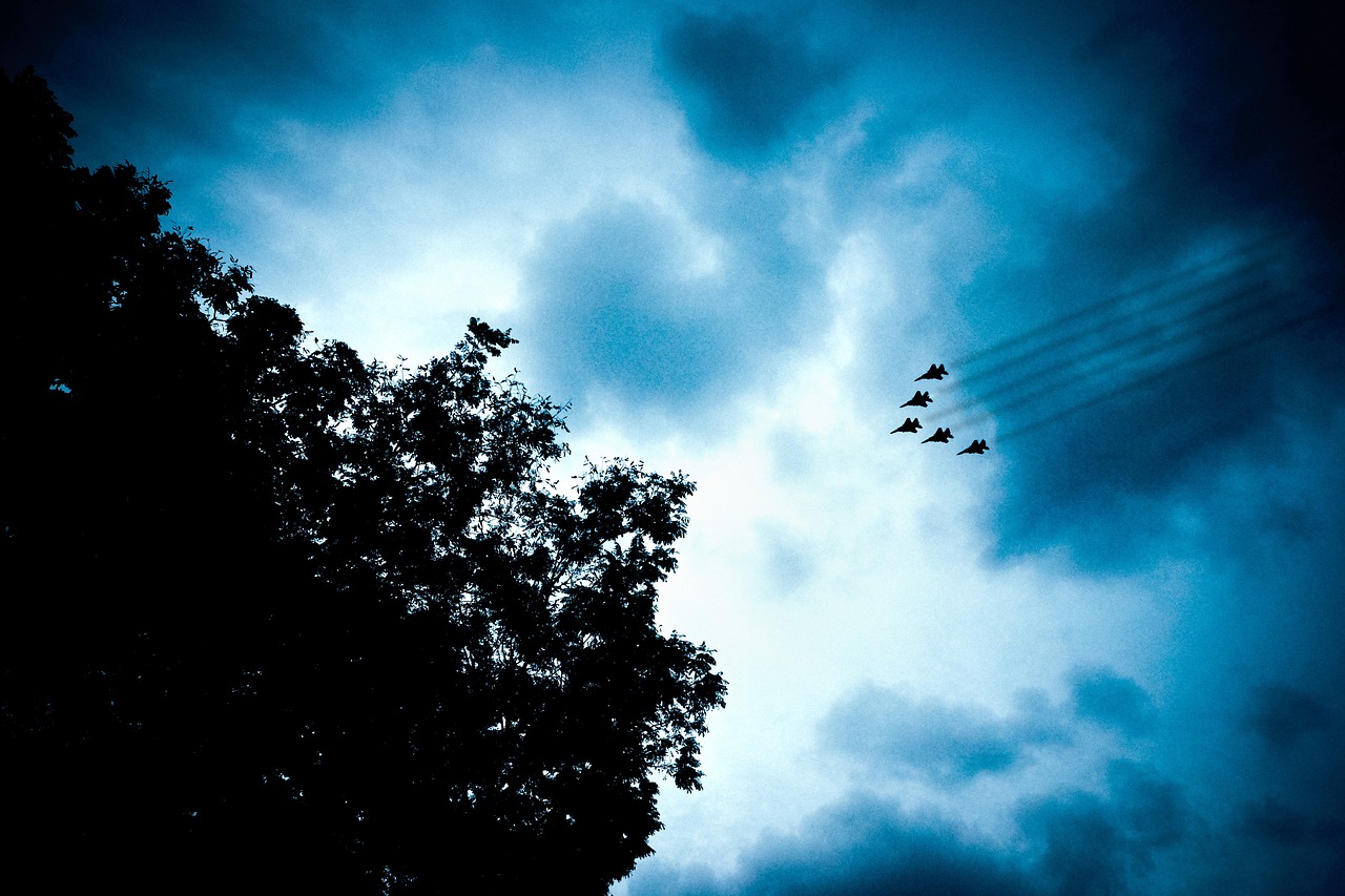 jet planes contrails sky free photo