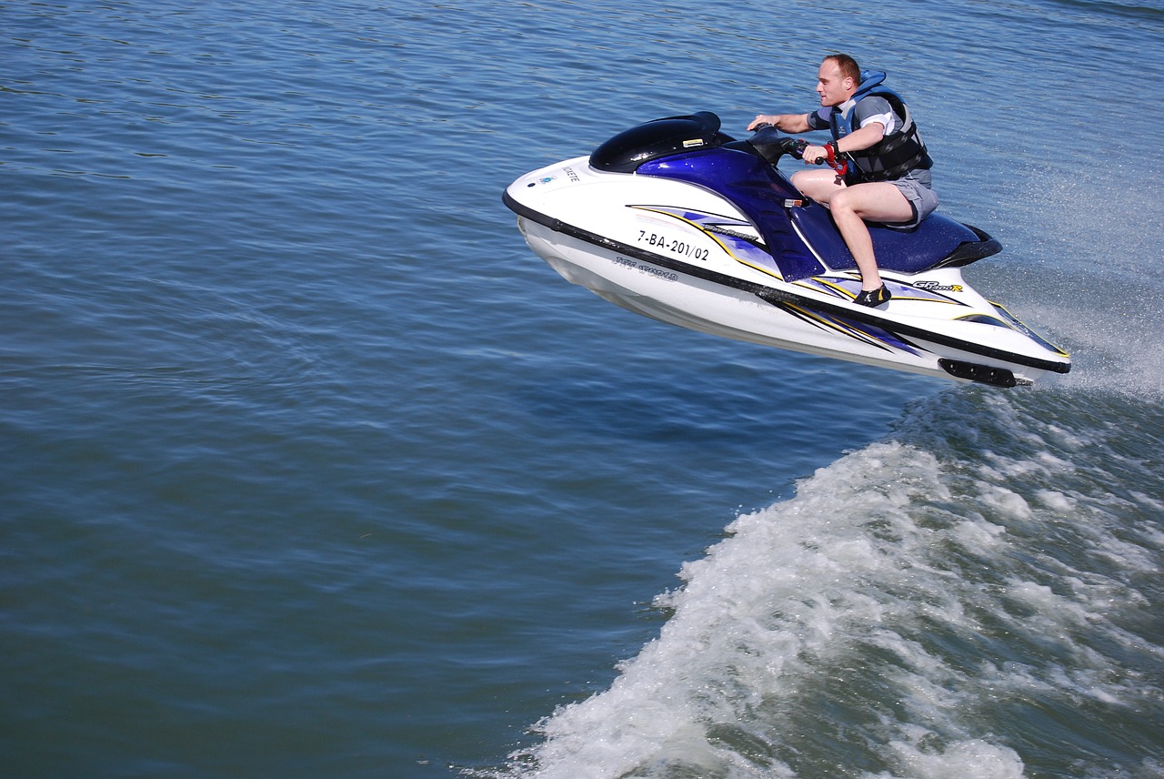 jet ski water ebro river free photo