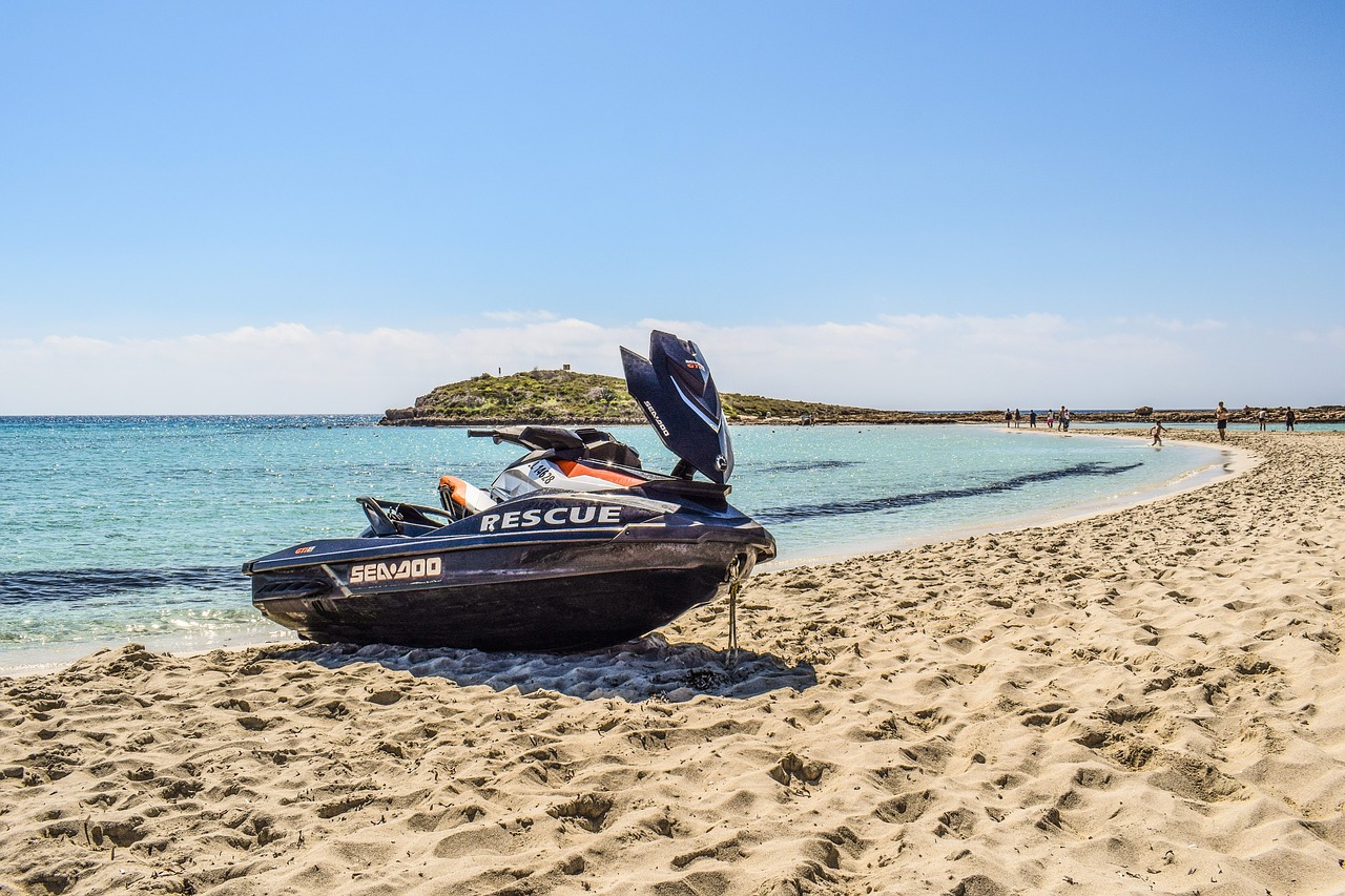 jet ski rescue sea free photo