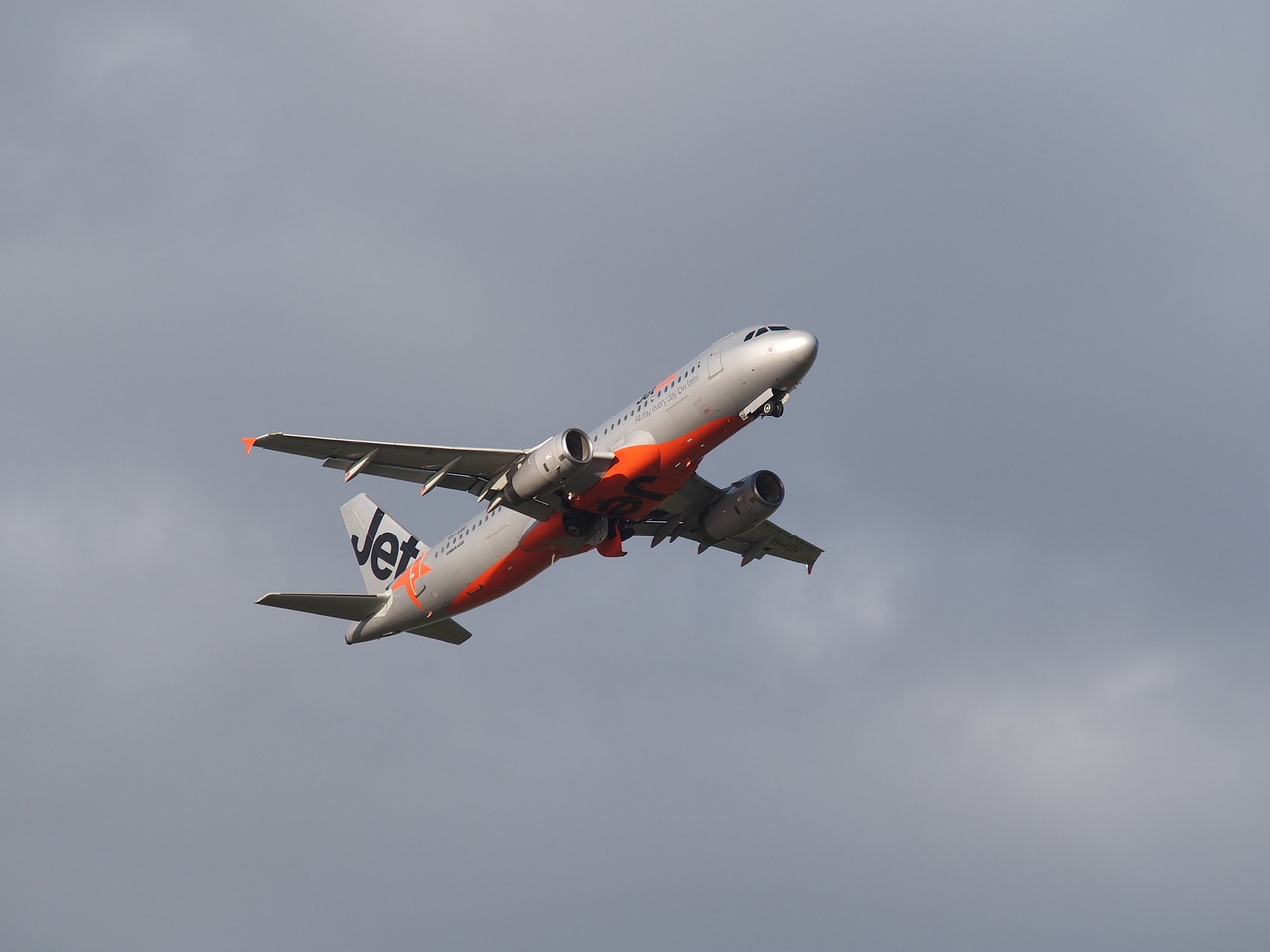 jetstar takeoff airplane free photo