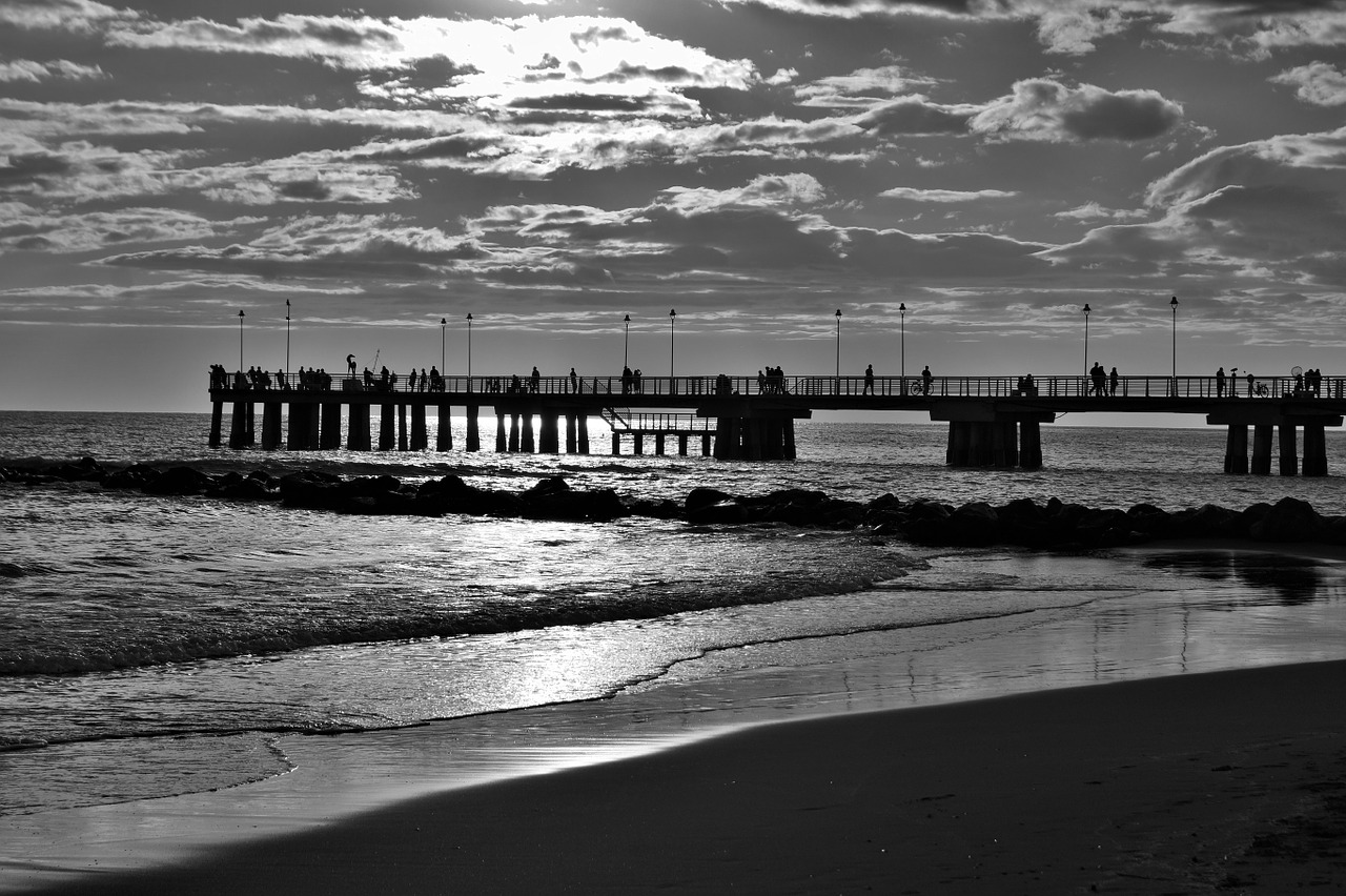 jetty backlight photo free photo