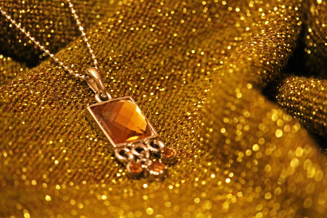 jewel  jewellery  fashion jewelry free photo