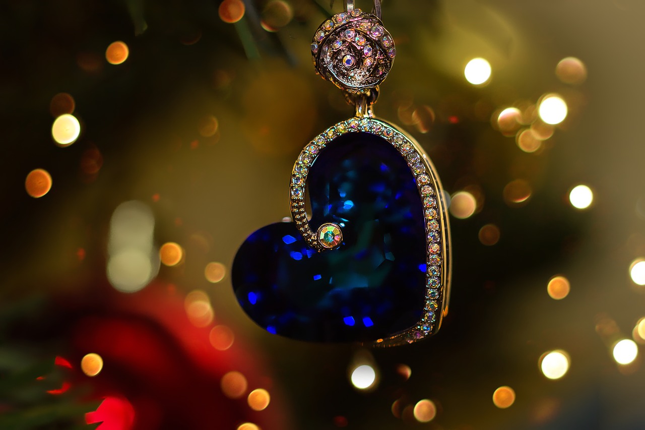 jewellery  heart  trailers free photo