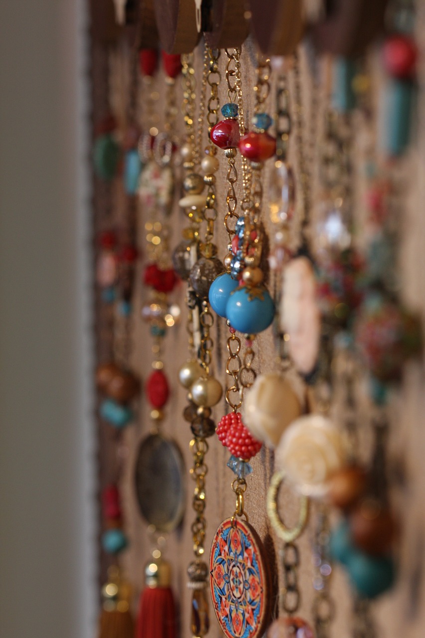 jewelry  boutique  colorful free photo