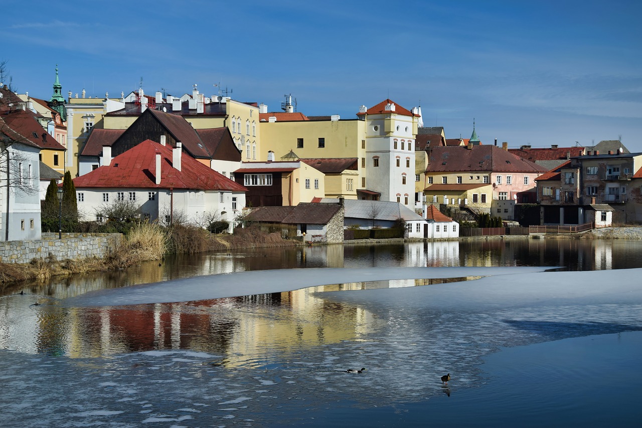 jindřichův hradec  pond  castle free photo