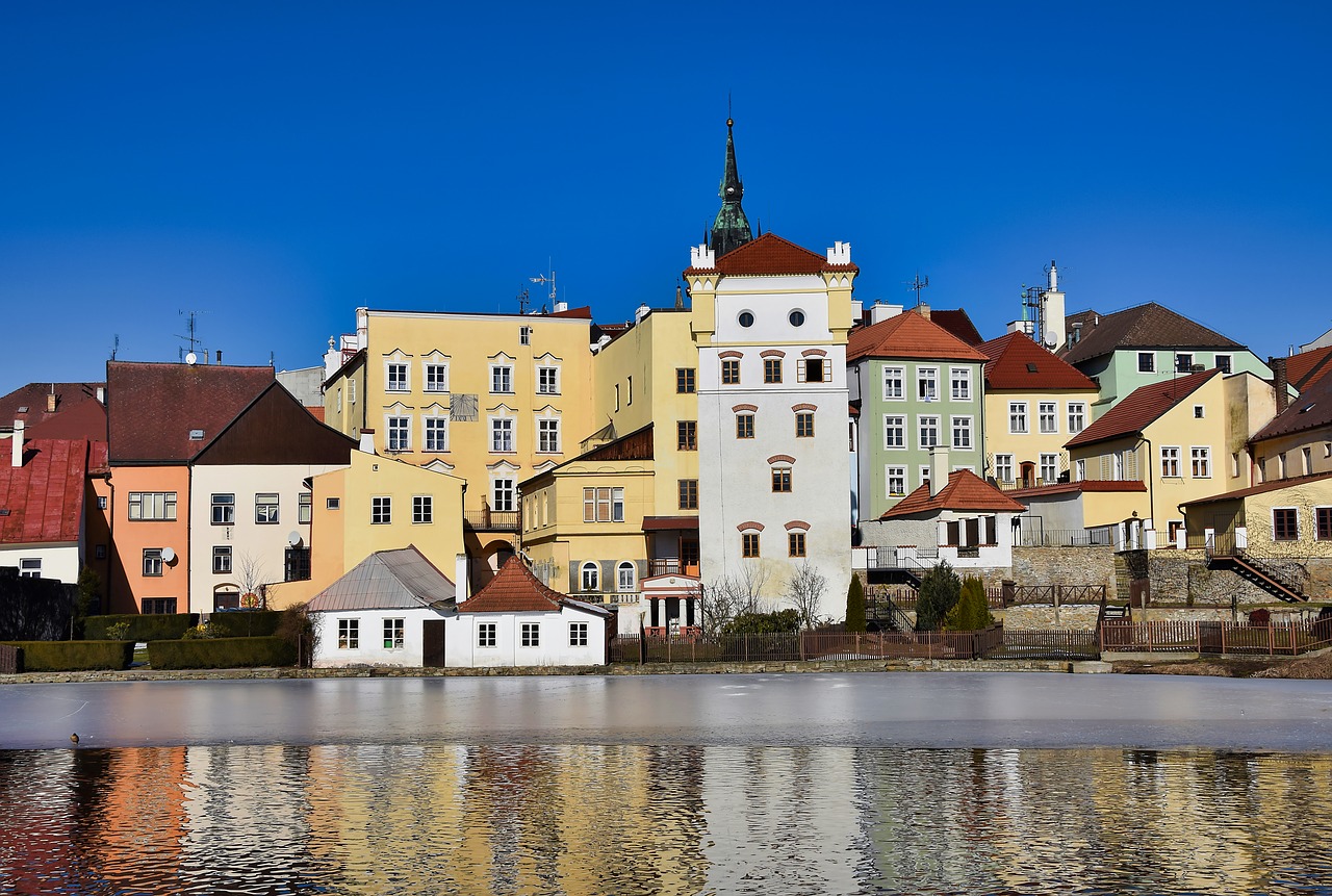 jindřichův hradec  pond  castle free photo