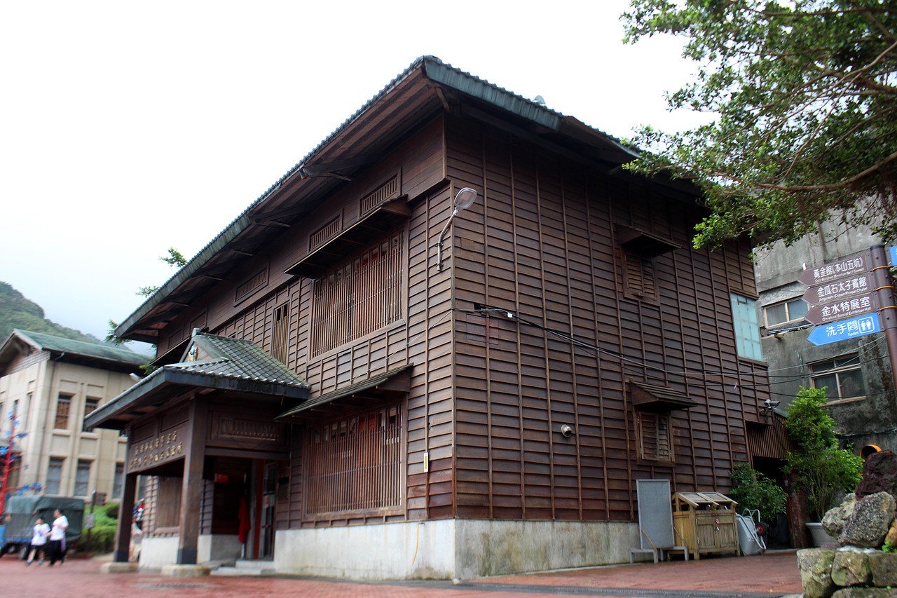 jinguashih landscape log cabin free photo