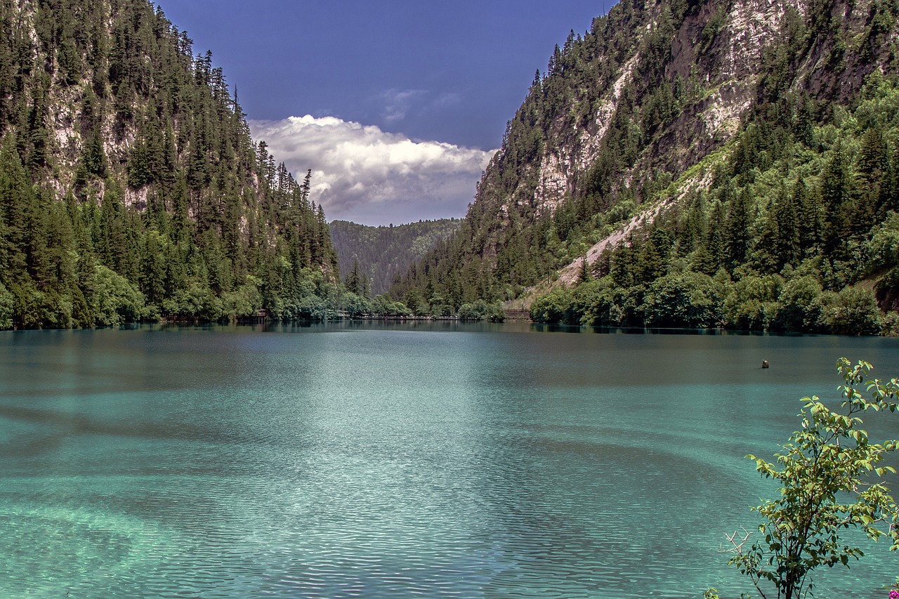 jiuzhaigou water heaven on earth free photo