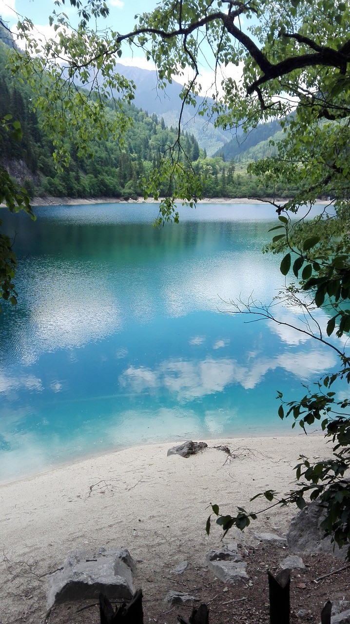 jiuzhaigou sichuan lake free photo