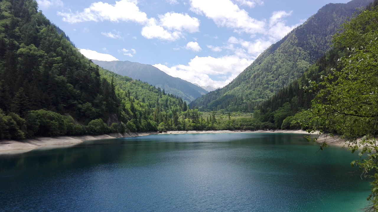 jiuzhaigou sichuan lake free photo