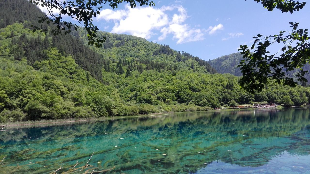 jiuzhaigou sichuan lake free photo