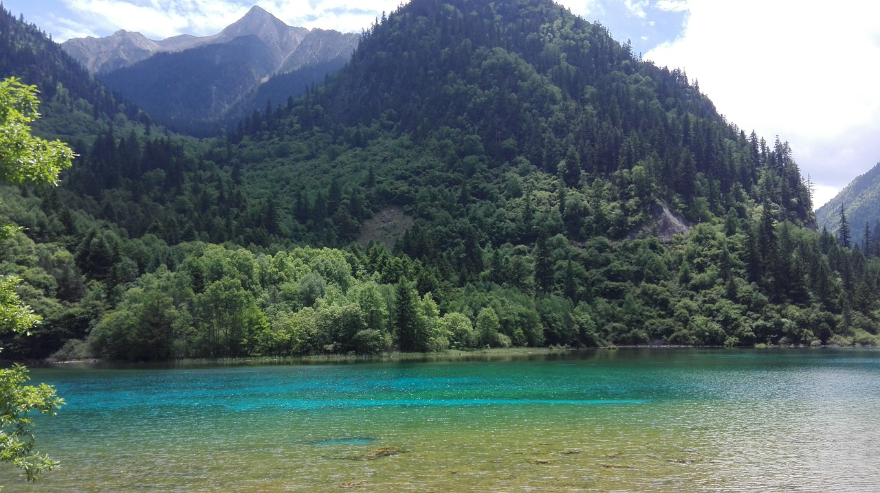 jiuzhaigou sichuan lake free photo