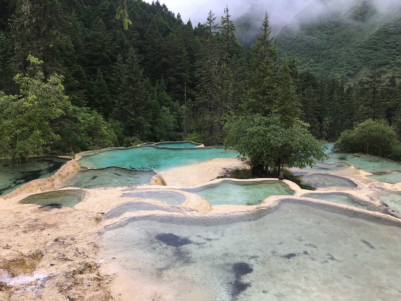 jiuzhaigou scenery huanglong scenic sichuan free photo