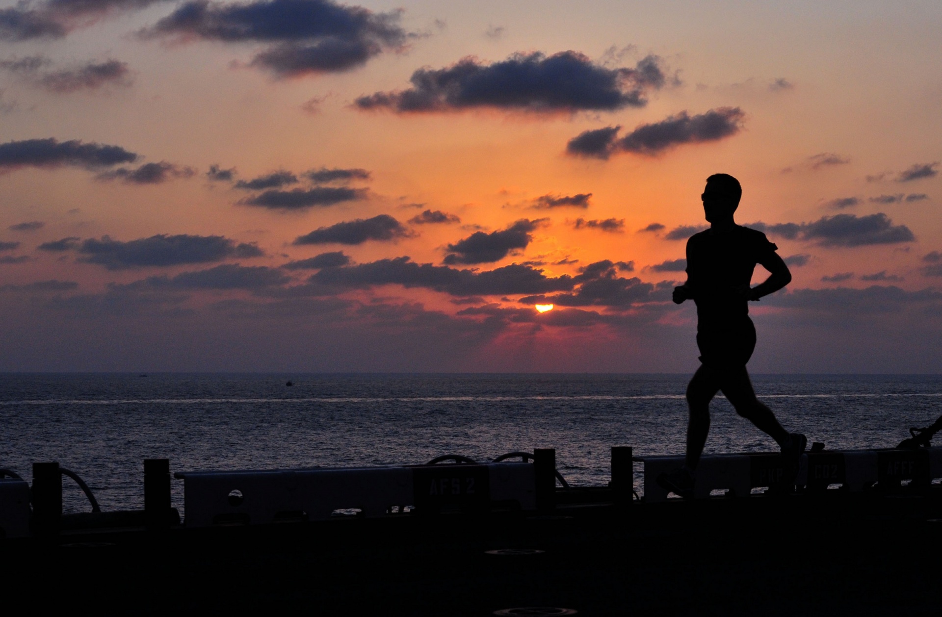 runner silhouette sunset free photo