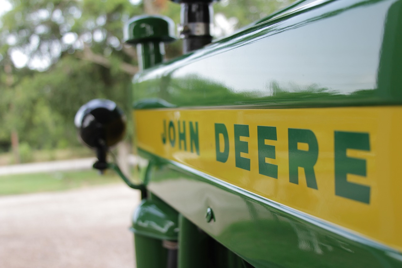 john deere tractor green free photo
