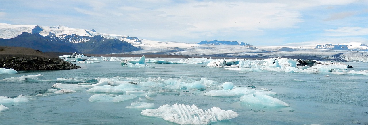 jökulsárlón glacier lagoon glacial lake water free photo