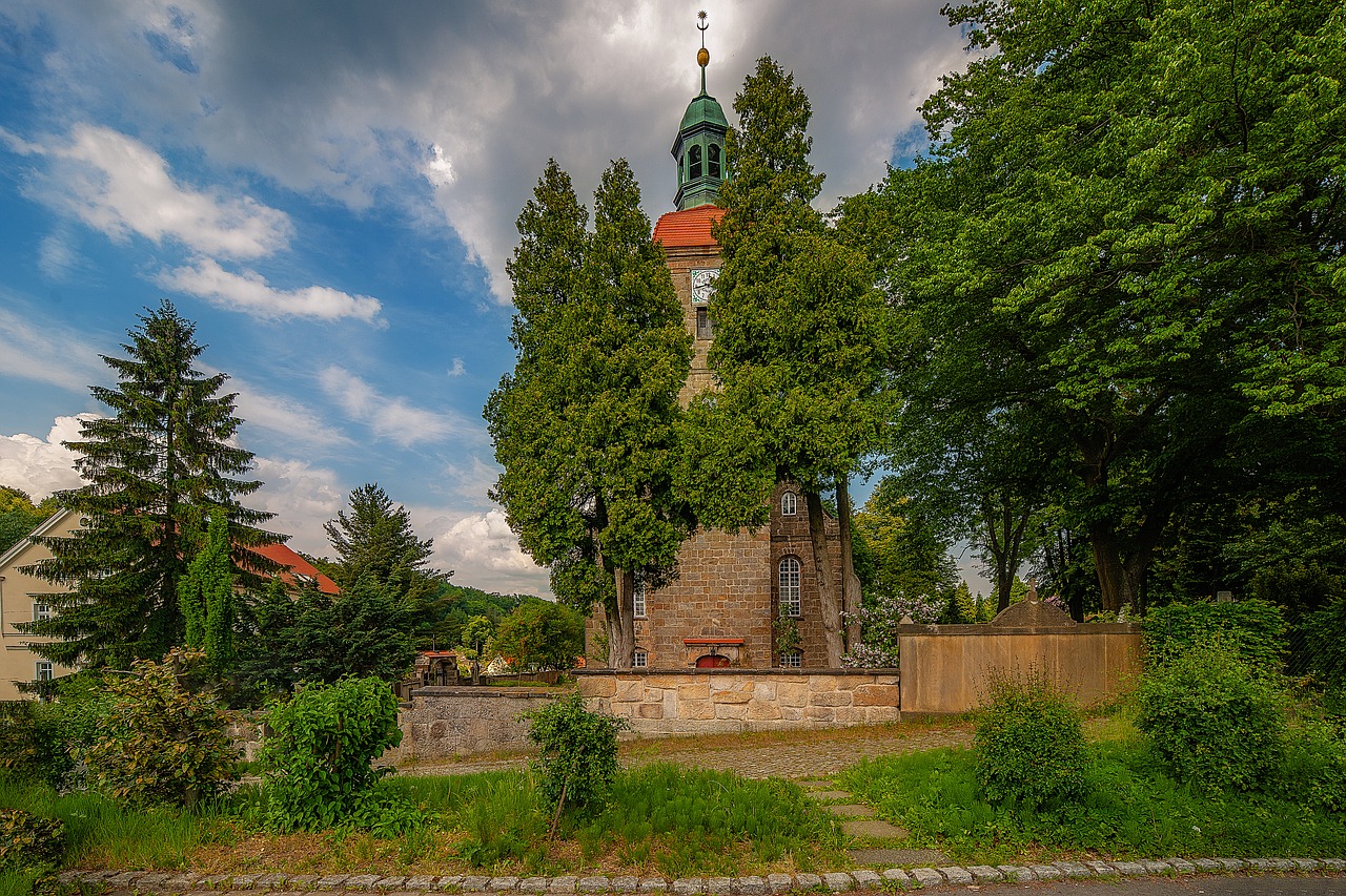 jonsdorf  saxony  church free photo