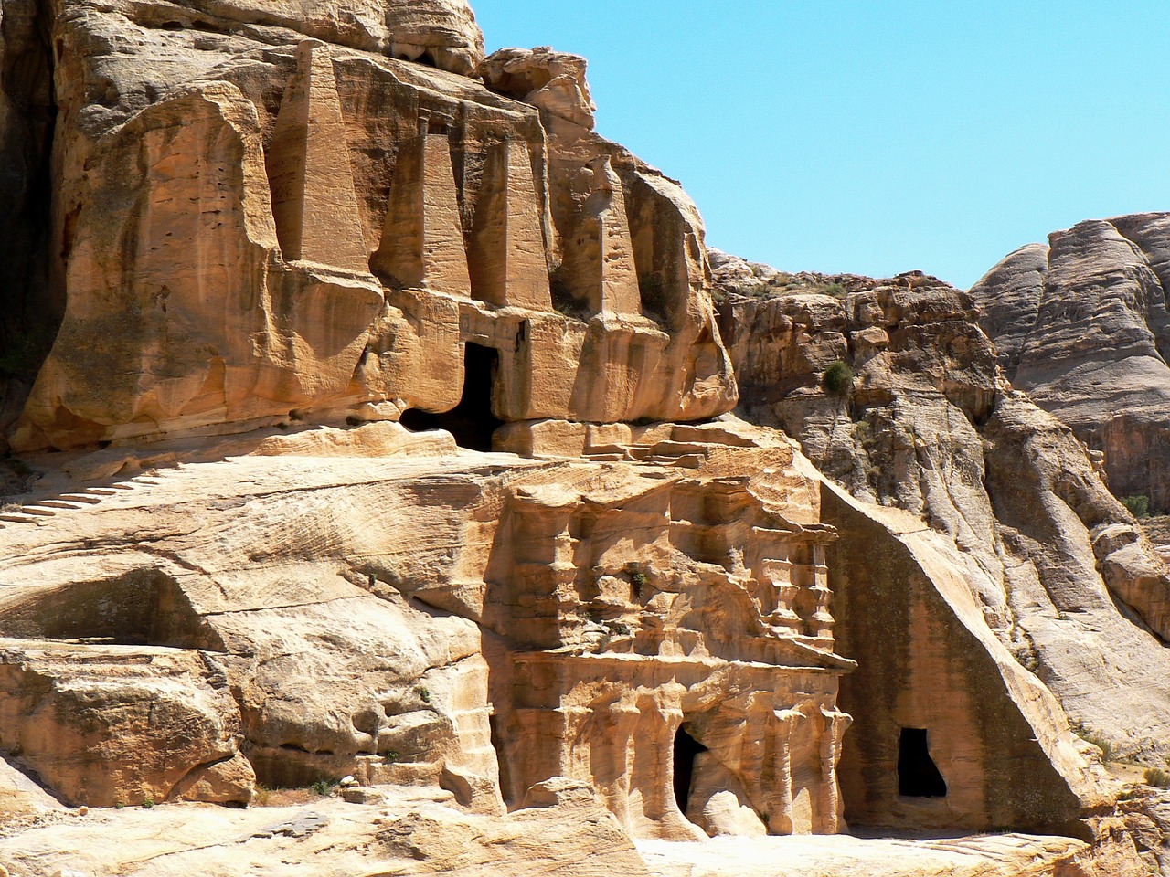 jordan petra tombs free photo