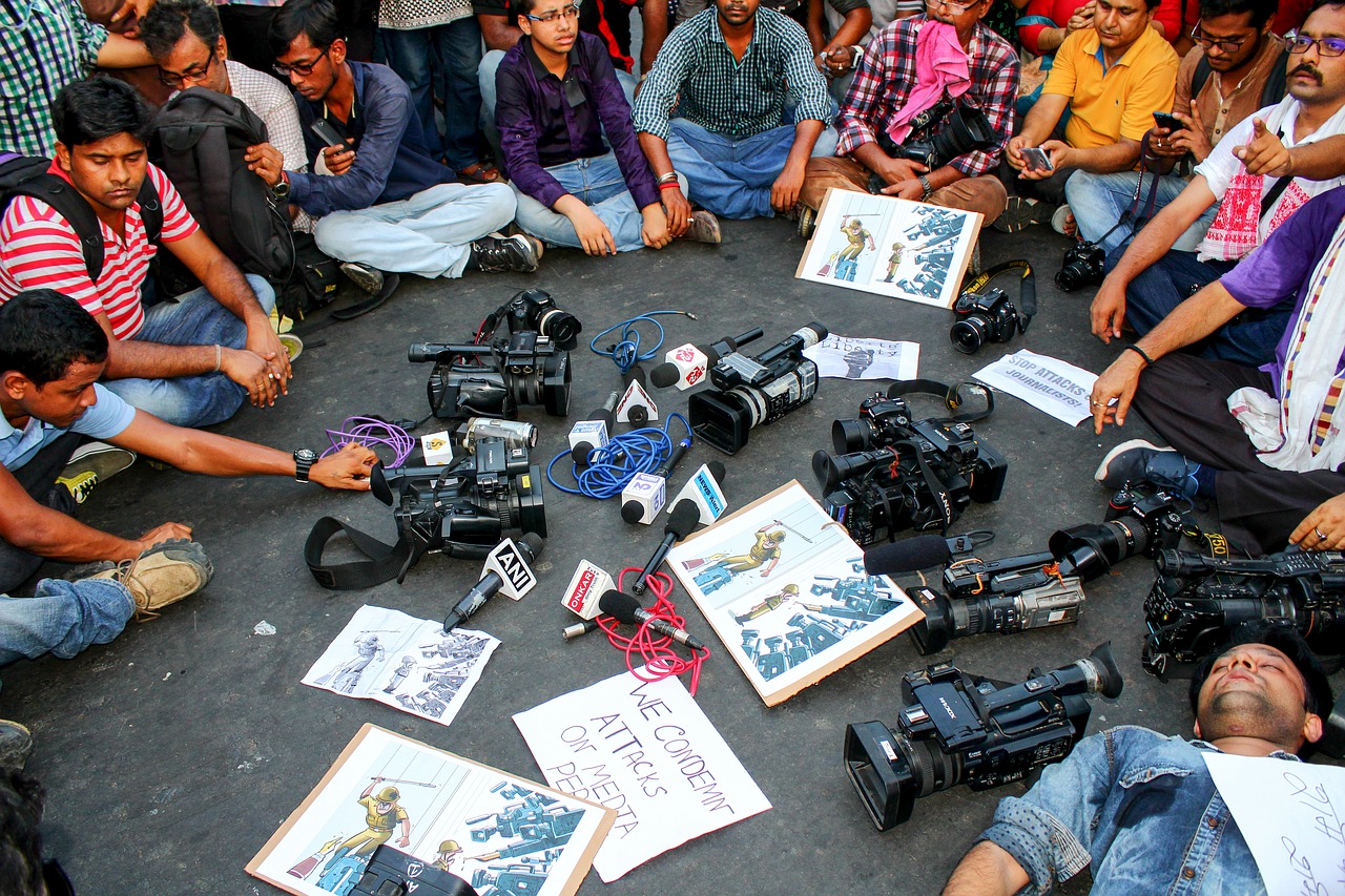 journalists reporter video free photo