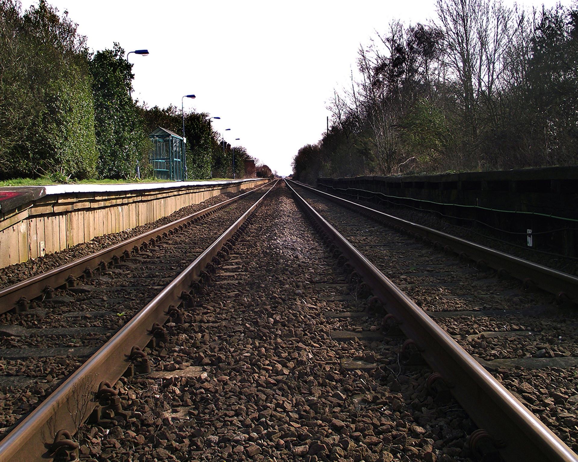 railway tracks infinity free photo