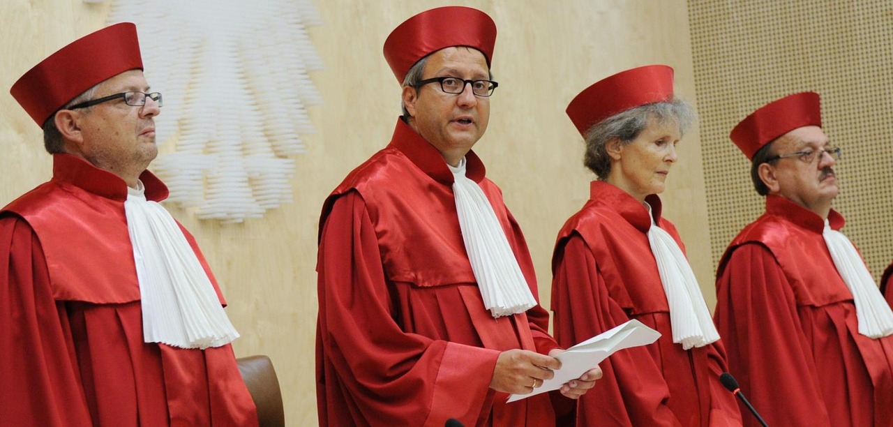 judge judge robes judgment free photo